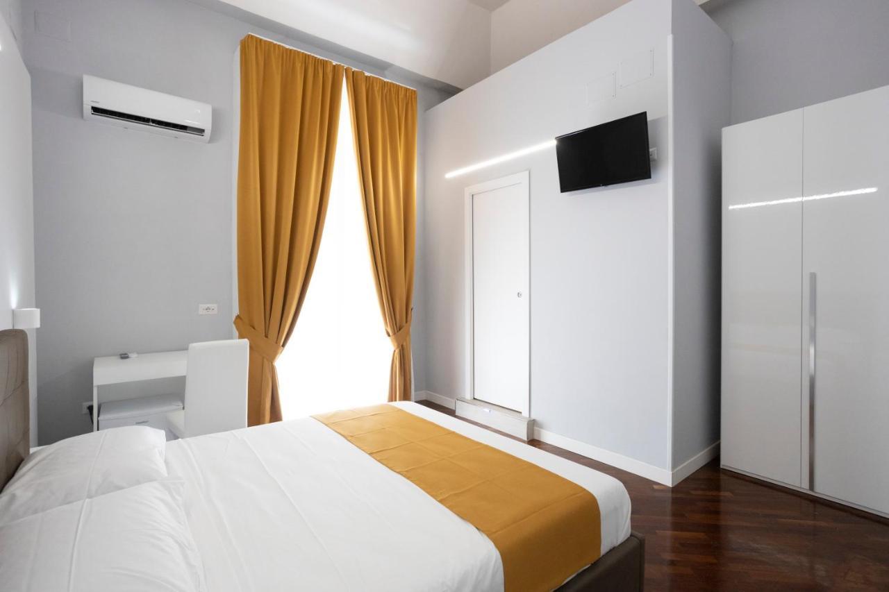 La Chambre Duomo Наполи Екстериор снимка