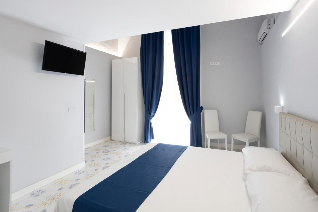 La Chambre Duomo Наполи Екстериор снимка