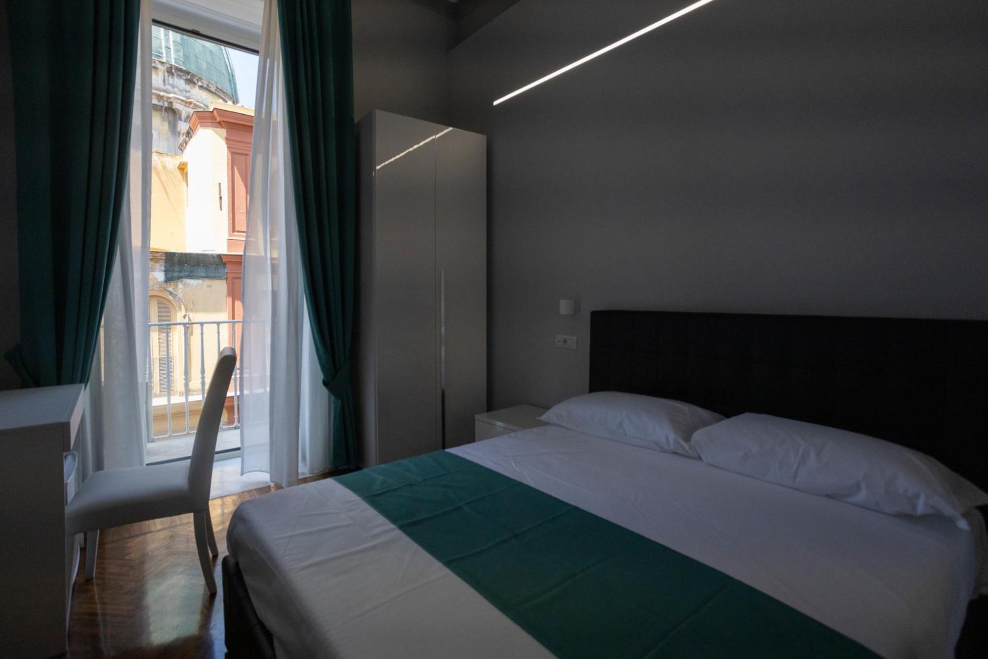 La Chambre Duomo Наполи Екстериор снимка