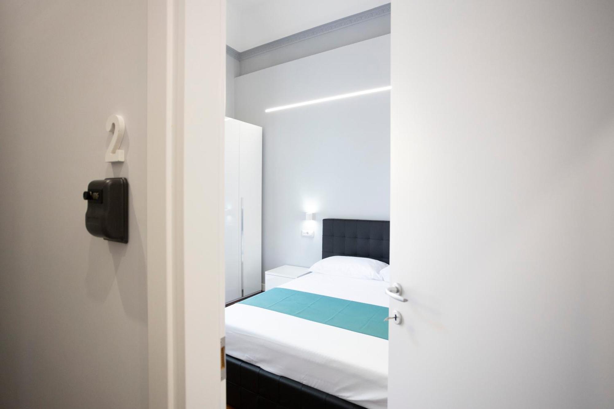 La Chambre Duomo Наполи Екстериор снимка