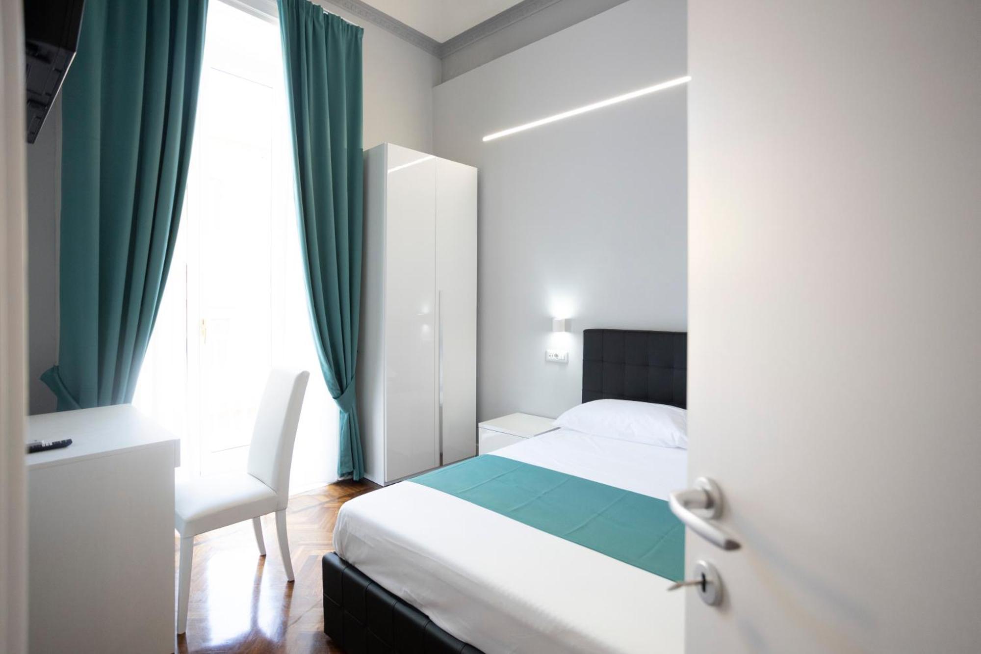 La Chambre Duomo Наполи Екстериор снимка