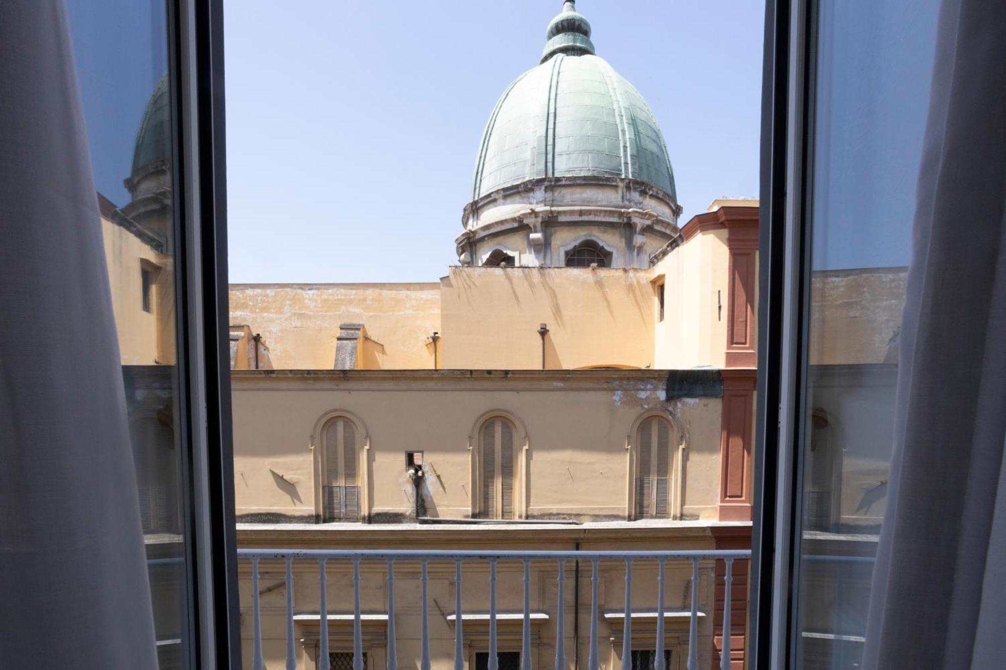 La Chambre Duomo Наполи Екстериор снимка