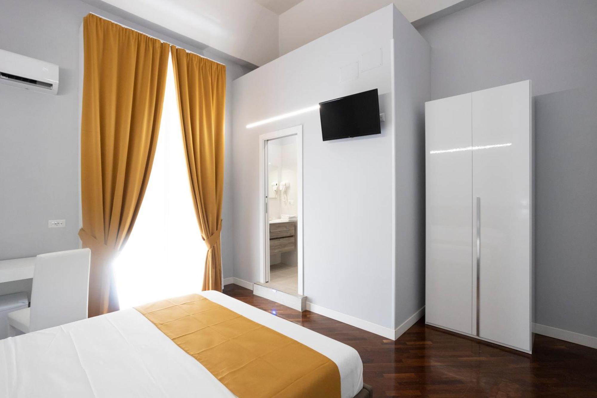 La Chambre Duomo Наполи Екстериор снимка
