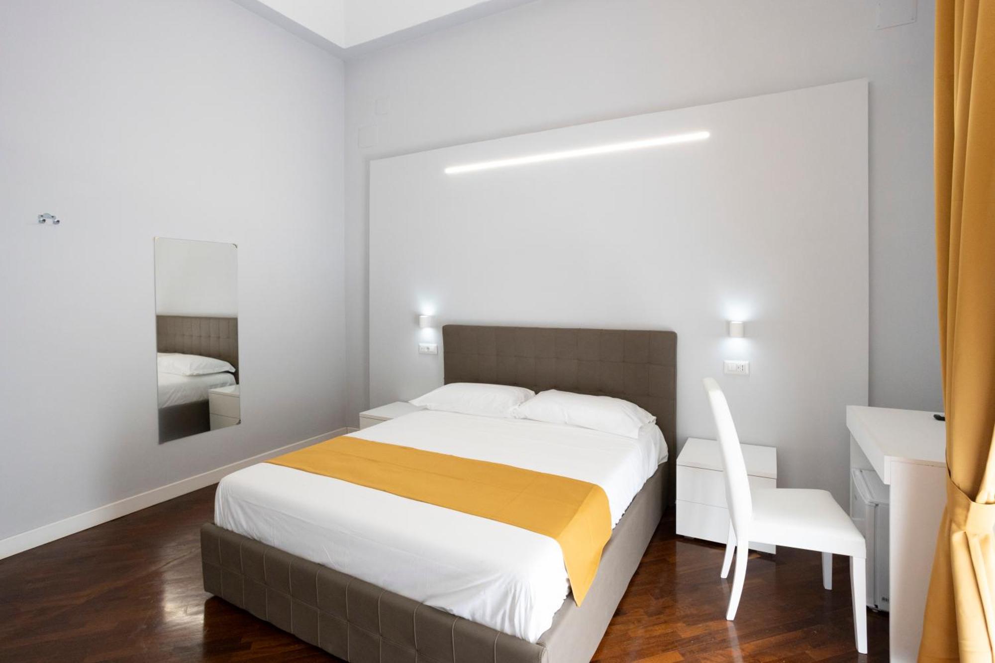 La Chambre Duomo Наполи Екстериор снимка