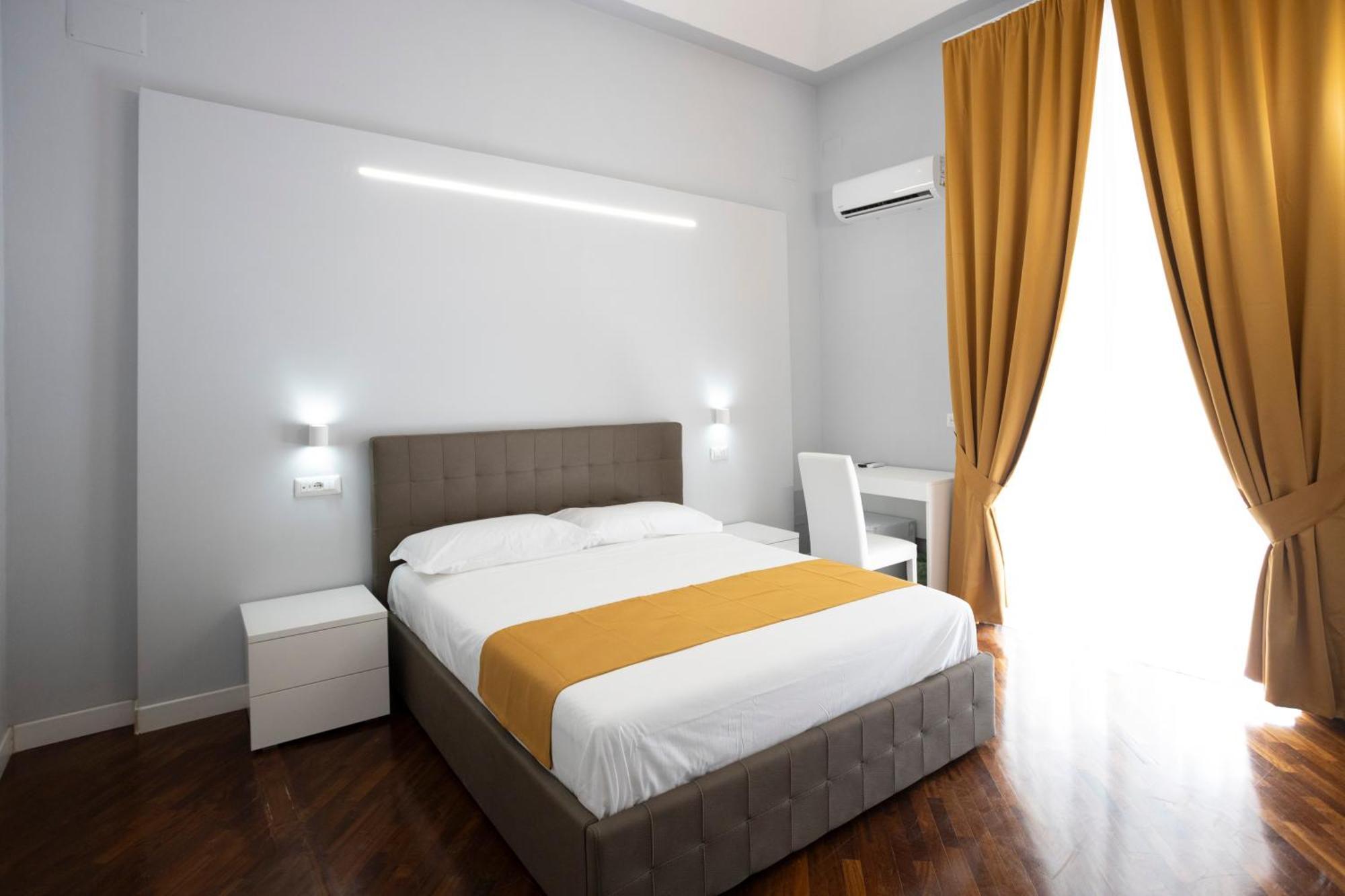La Chambre Duomo Наполи Екстериор снимка